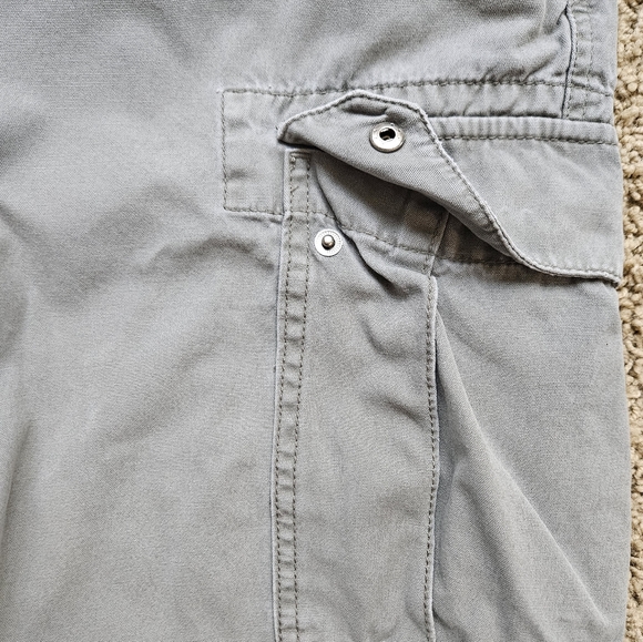 Eddie Bauer Cargo Shorts Men's 34 - Picture 3 of 6